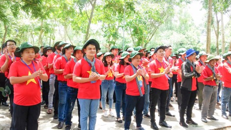 Xuất phát hành trình “Tuổi trẻ Cụm sông Hậu - Vì biển, đảo quê hương”