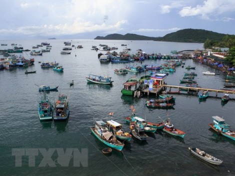 Phát triển kinh tế biển, đảo gắn với bảo đảm quốc phòng - an ninh