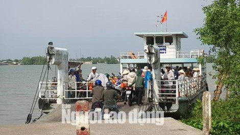 Đấu giá khai thác bến khách ngang sông tại Cồn Khương