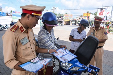Nhiều giải pháp kiềm chế 

tai nạn giao thông