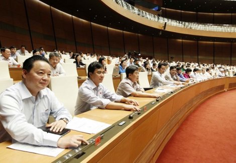 Thông qua 2 luật

và thảo luận 2 dự án luật