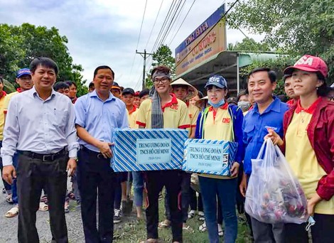Gương sáng tình nguyện