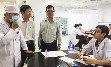 Viện trưởng Viện Pasteur

kiểm tra công tác phòng, chống cúm A/H1N1 ở Cần Thơ