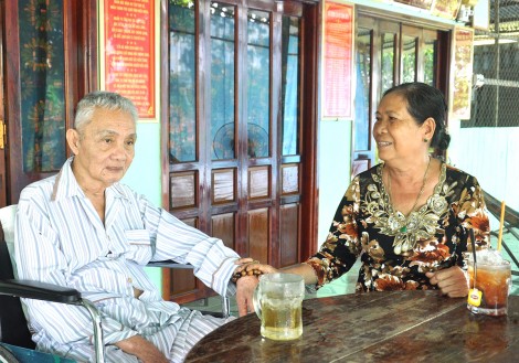 Hết lòng giúp người nghèo