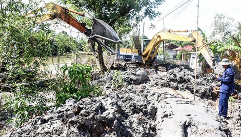 Đẩy mạnh xã hội hóa xây dựng cầu, đường giao thông