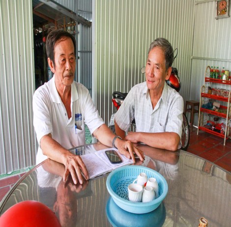 Tận tụy với công tác địa phương