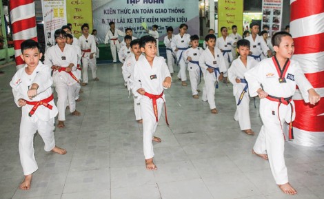 Kiềm chế tính hiếu thắng ở trẻ