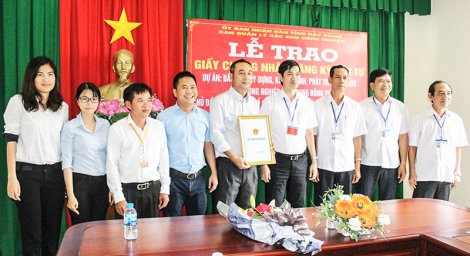 Nhận giấy chứng nhận đăng ký đầu tư dự án với 800 tỉ đồng