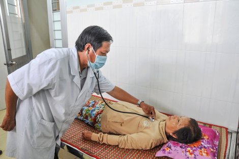 Tăng cường kiểm tra, giám sát, xử lý nghiêm vi phạm trong Đảng