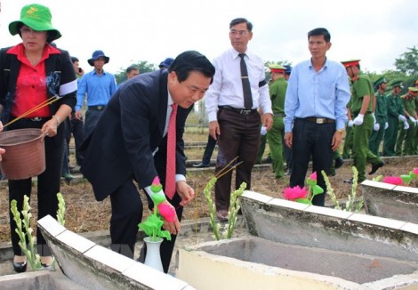 An táng hài cốt liệt sỹ quân tình nguyện hy sinh tại Campuchia