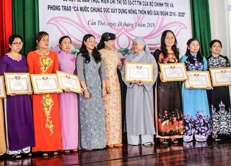 Sống tốt đời - đẹp đạo…