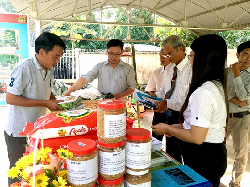 Thúc đẩy tiêu dùng, sản xuất

hàng Việt trong nông dân
