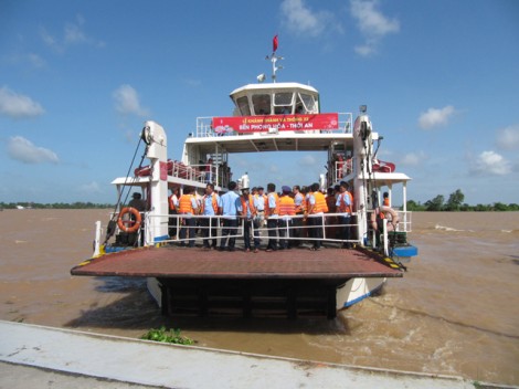 Khánh thành Bến khách ngang sông Phong Hòa - Thới An