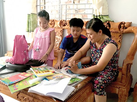 Cùng con vào năm học mới