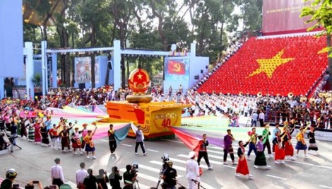Làm thất bại chiến lược “diễn biến hòa bình”:

Không thể có một nền dân chủ "hòa tan" ở Việt Nam