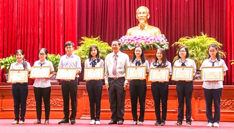 Cần Thơ tuyên dương học sinh giỏi năm học 2017-2018