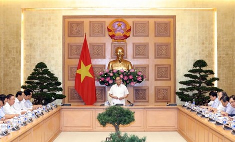 Thủ tướng Nguyễn Xuân Phúc: Hỗ trợ đồng bào vùng lũ dựng lại nhà là công việc cấp bách