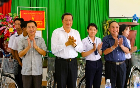 Tổ chức khai giảng năm học mới trên cả nước vào sáng 5-9