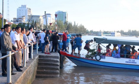 Kiểm tra, giám sát hoạt động đưa, rước khách du lịch tại các bến tàu du lịch dịp lễ 2-9