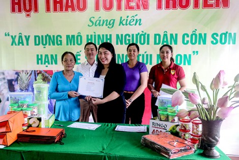 Người dân cồn Sơn hạn chế sử dụng

túi ni lông vì môi trường xanh- sạch- đẹp
