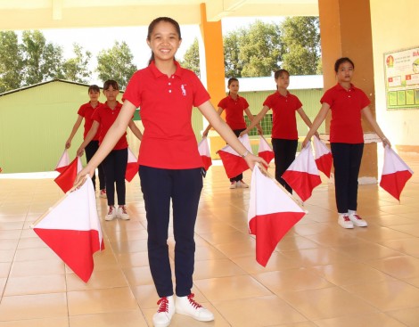 Góp niềm vui cho học sinh