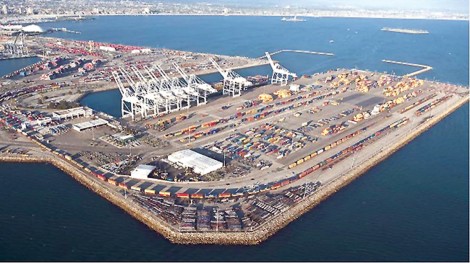 Ấn Độ vẫn mua dầu Iran, vũ khí Nga