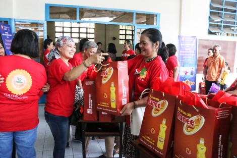 Mang vị yêu thương đến triệu gia đình