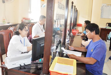 Xây dựng đội ngũ cán bộ, công chức đáp ứng cải cách hành chính