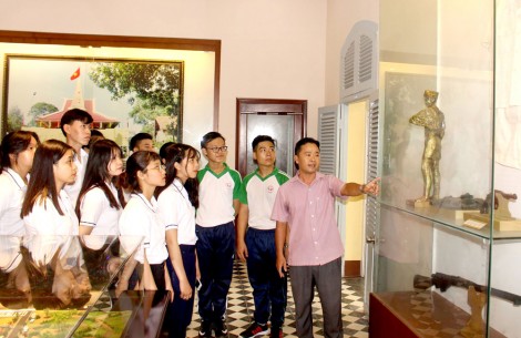 Tây Đô kiên cường cùng Nam bộ kháng chiến