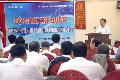 Tuyên truyền an toàn giao thông trong đồng bào dân tộc thiểu số