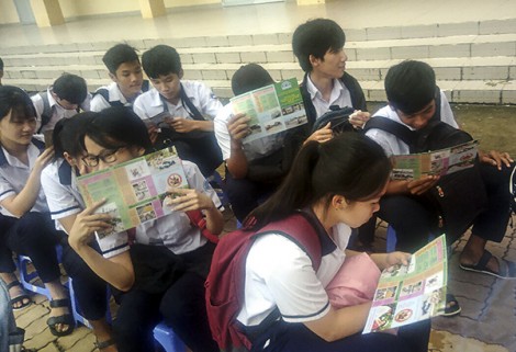 Giúp học sinh nâng cao kiến thức

pháp luật về an toàn giao thông