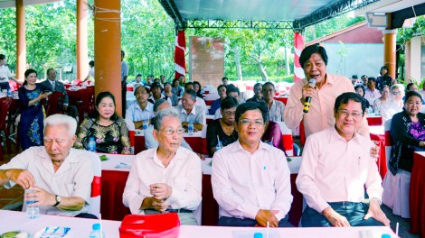 Họp mặt Văn Công Cần Thơ thời kháng chiến chống Mỹ