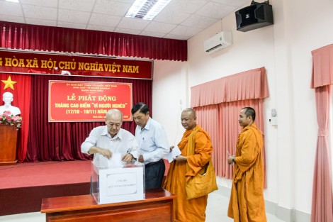 Phát động Tháng cao điểm “Vì người nghèo”