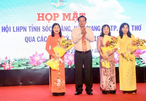 Họp mặt truyền thống Hội Liên hiệp Phụ nữ tỉnh Sóc Trăng, Hậu Giang  và TP Cần Thơ