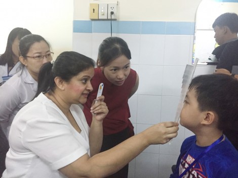 Phẫu thuật miễn phí điều trị mắt lác/lé cho bệnh nhân