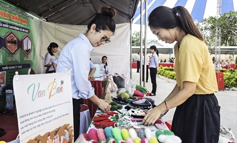 Finca và tâm huyết

của Heo Hye Young