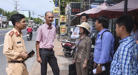 Phấn đấu kiềm chế tai nạn giao thông