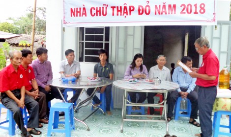 Vận động giúp người nghèo an cư