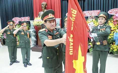 Cục Kỹ thuật Quân khu 9 đón nhận Huân chương Bảo vệ Tổ quốc hạng Nhất