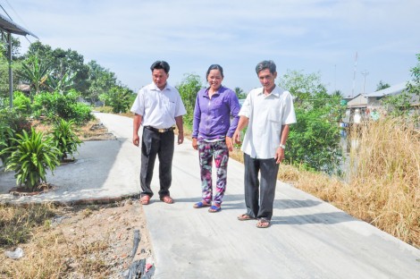 Quyết đẩy lùi suy thoáiBài cuối: Đưa phong trào “tự soi, tự sửa” 
           và làm theo Bác đi vào thực chất