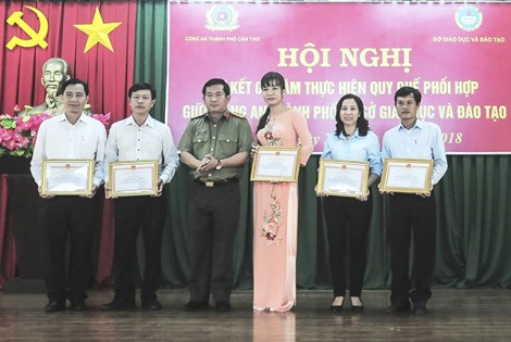 Phối hợp đảm bảo an ninh trường học