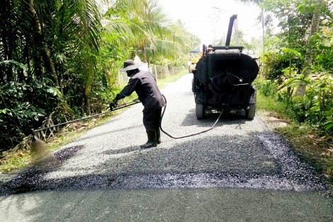 Đầu tư 10 tỉ đồng duy tu, sửa chữa hạ tầng giao thông