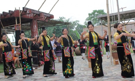 Bắt đầu chuỗi sự kiện văn hóa, nghệ thuật "Bài ca kết đoàn"