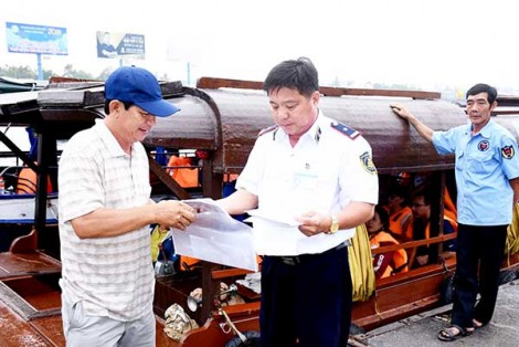 Giữ gìn an toàn giao thông tại cảng, bến thủy nội địa