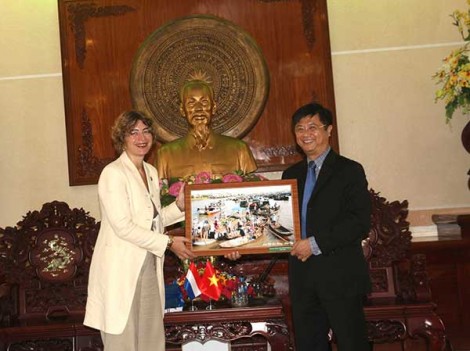 Lãnh đạo thành phố tiếp tân đại sứ Vương quốc Hà Lan