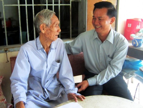 Nghĩa tình dưới mái trường xưa