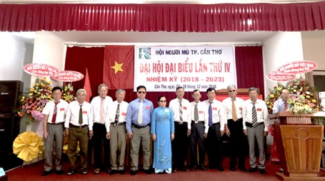 Chú trọng hỗ trợ người mù ổn định cuộc sống