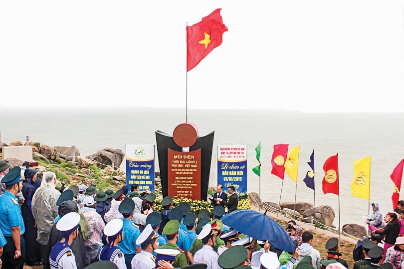 Lễ chào cờ đầu năm 2019 ở điểm

cực Đông trên đất liền của Tổ quốc