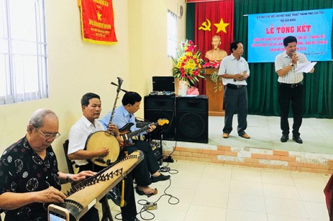 Cảm hứng từ gương người thật, việc thật
