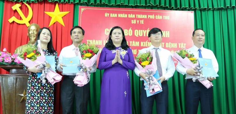 Tinh gọn bộ máy -

Nâng tầm ngành Y tế Cần Thơ
Bài 1: Thu gọn đầu mối